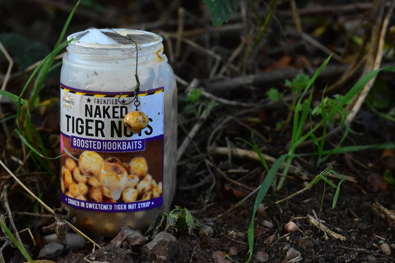 Dynamite Baits Frenzied Tiger Nuts Naked 500ml ziarna