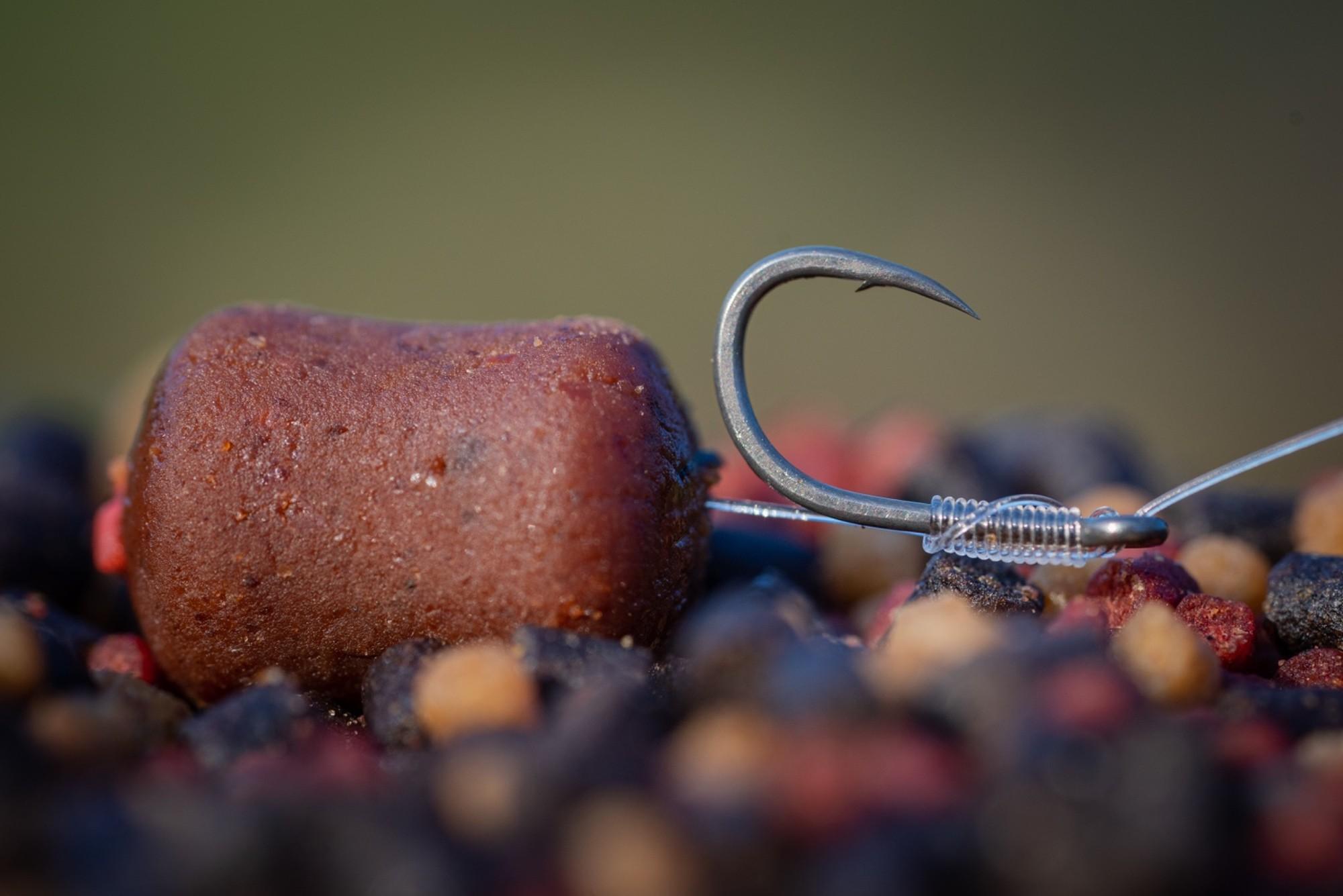 Guru Super MWG Eyed Barbed r.12 10szt haczyki