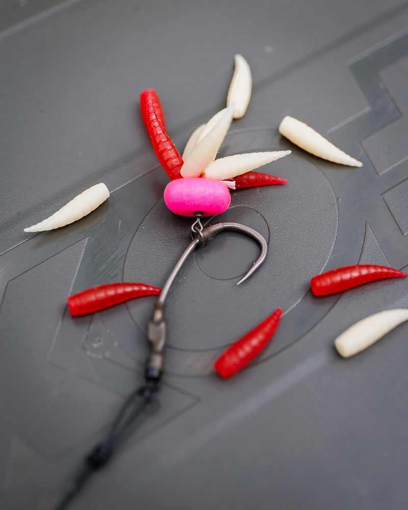 Fox Edges Essential Pop-Up Maggots mix 20szt sztuczne robaki