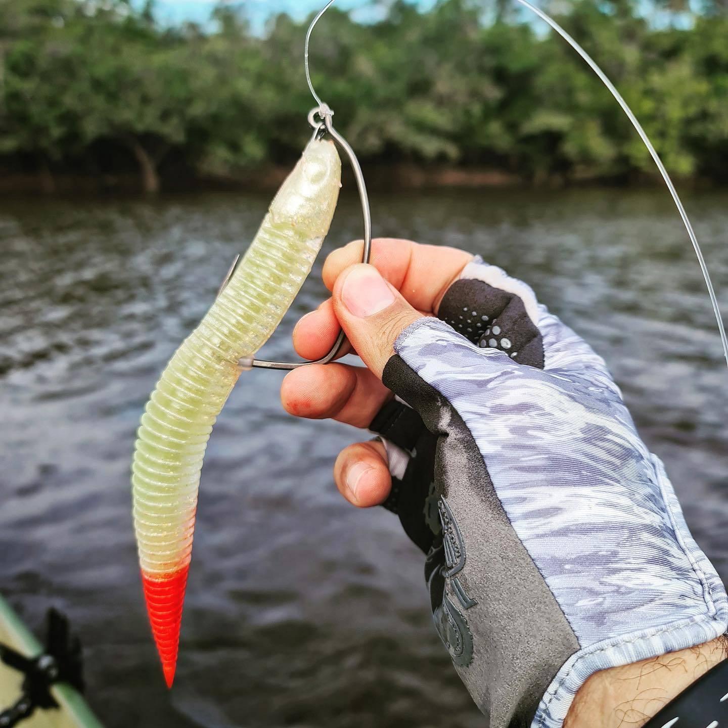 BKK Titan r.10/0 3szt. Haki offsetowe