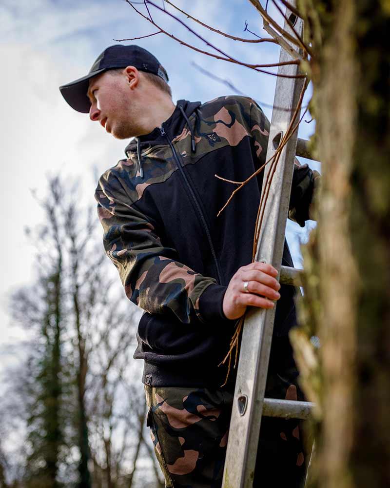 Fox LW Black Camo Split Zip Hoody r.M bluza