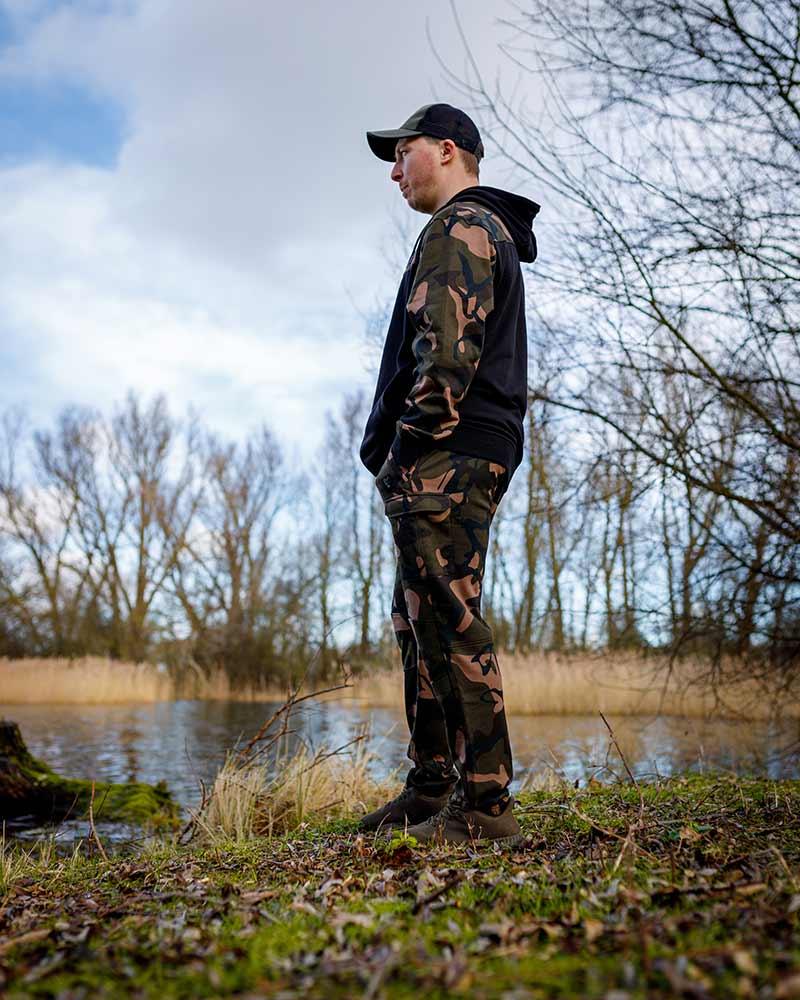 Fox LW Black Camo Split Zip Hoody r.M bluza