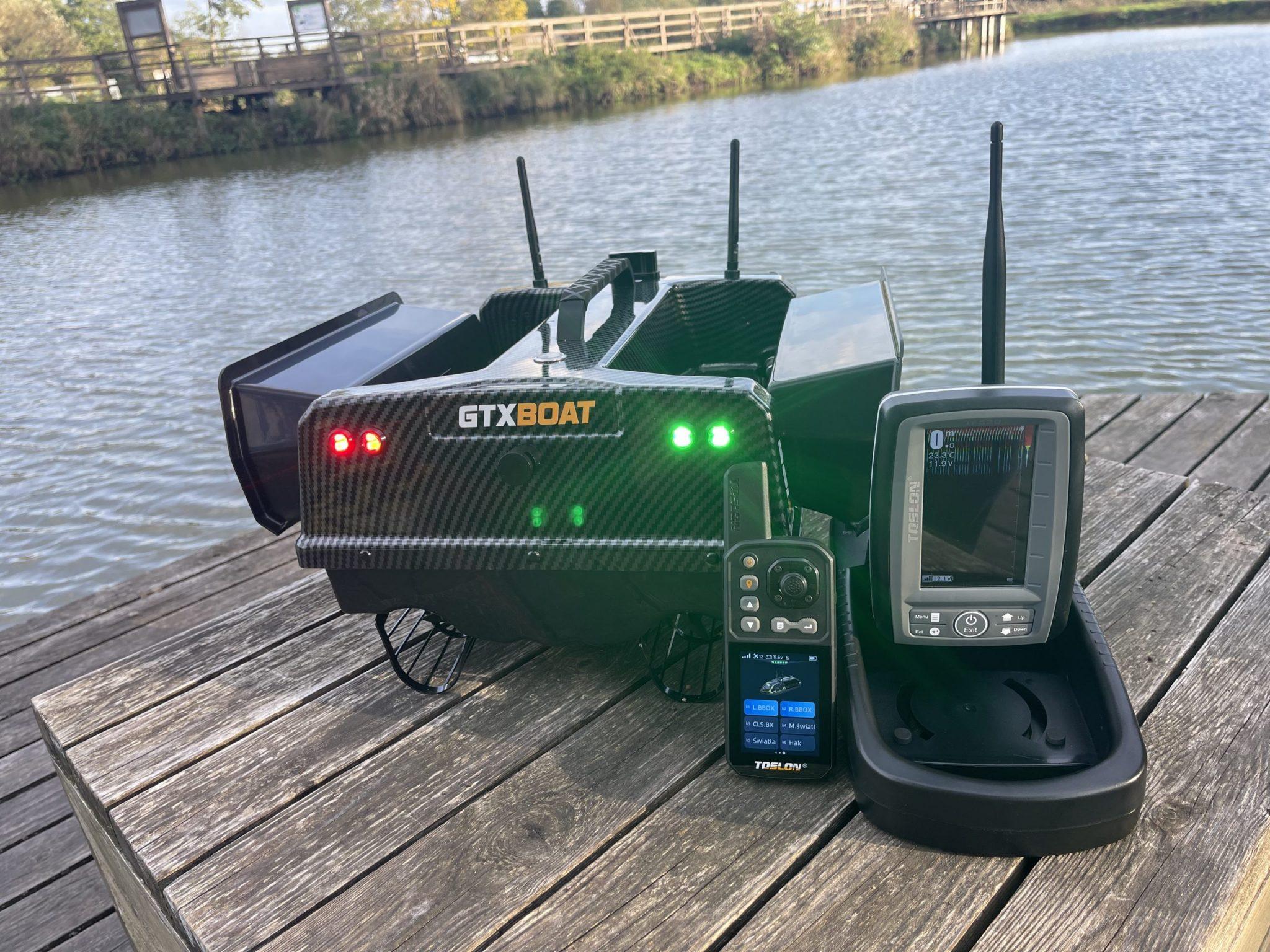 Łódka zanętowa GTX + X-Pilot TOSLON XR310 + Echosonda TOSLON TF520