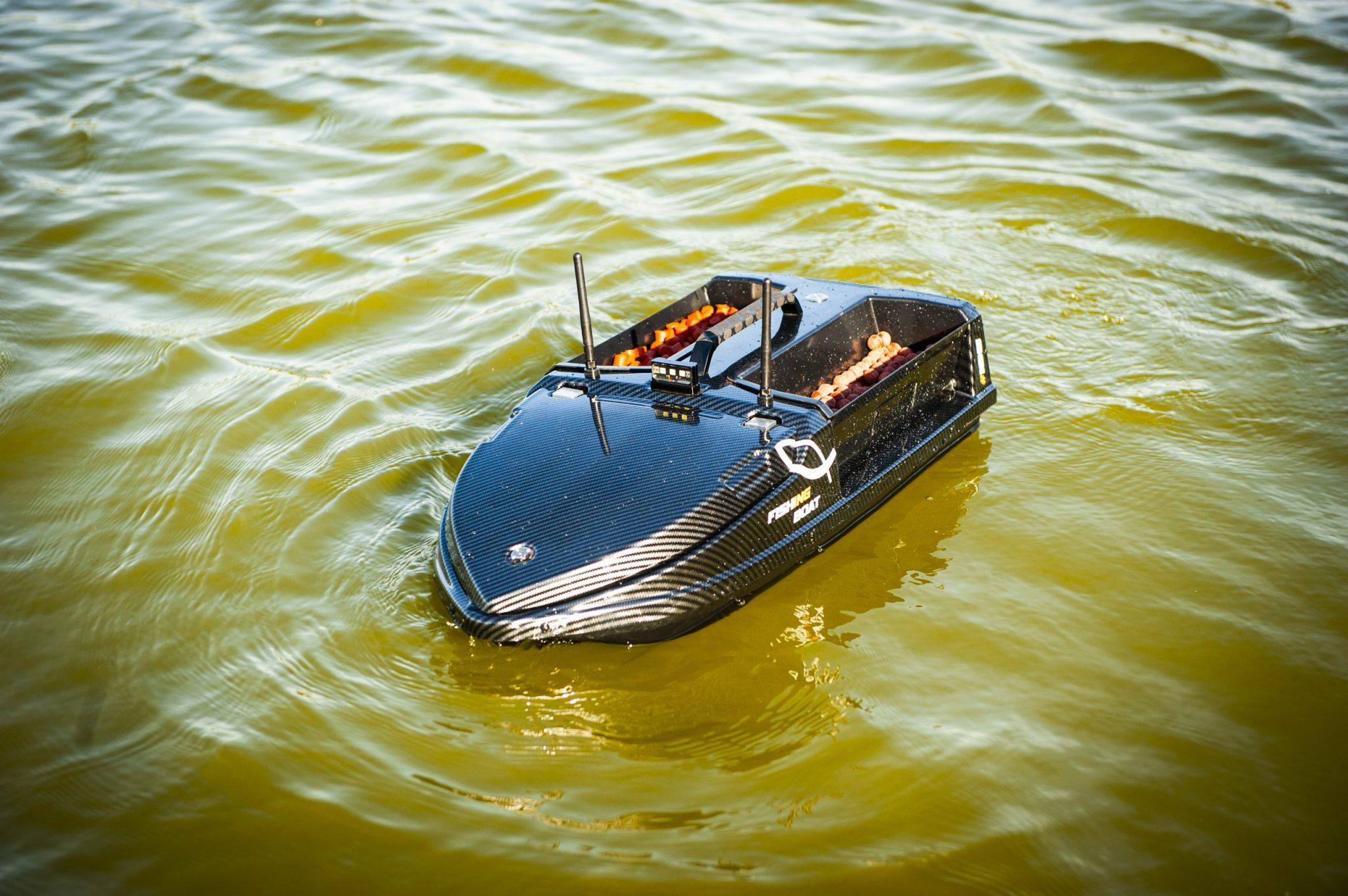 Łódka zanętowa GTX + X-Pilot TOSLON XR310 + Echosonda TOSLON TF520