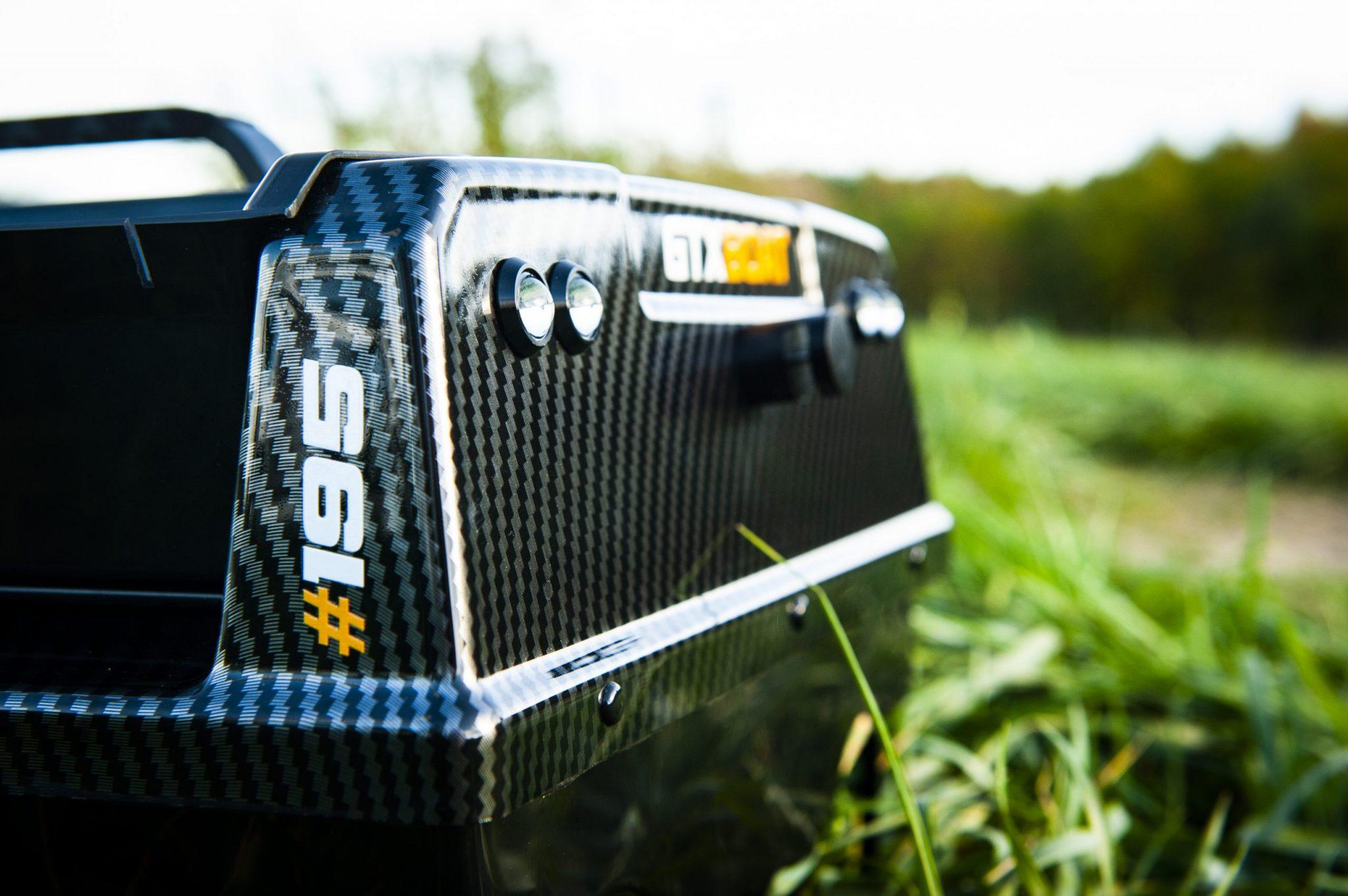 Łódka zanętowa GTX + X-Pilot TOSLON XR310 + Echosonda TOSLON TF520