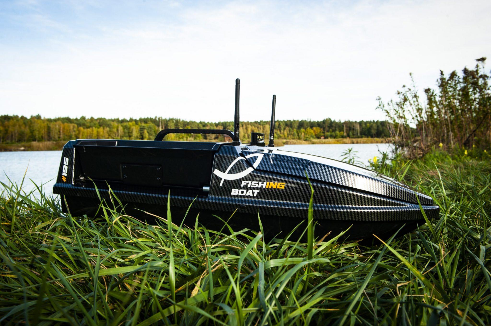 Łódka zanętowa GTX + X-Pilot TOSLON XR310 + Echosonda TOSLON TF520