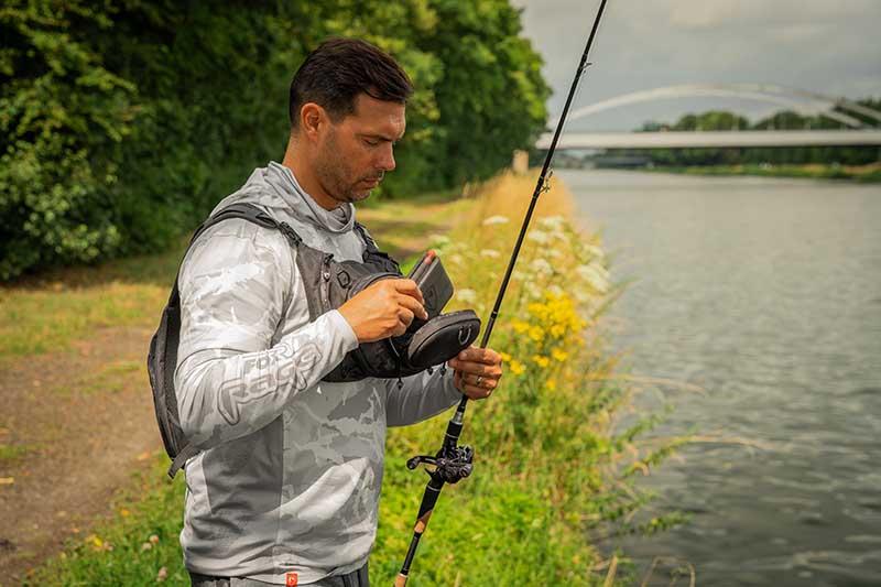 Fox Rage Camo Voyager Chest Pack torba