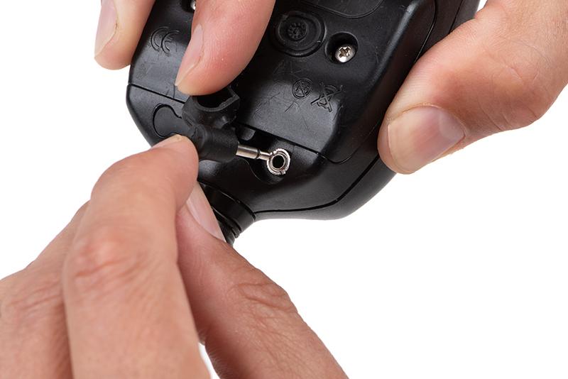 Fox Black Label Dumpy Halo Bobbin Green hanger